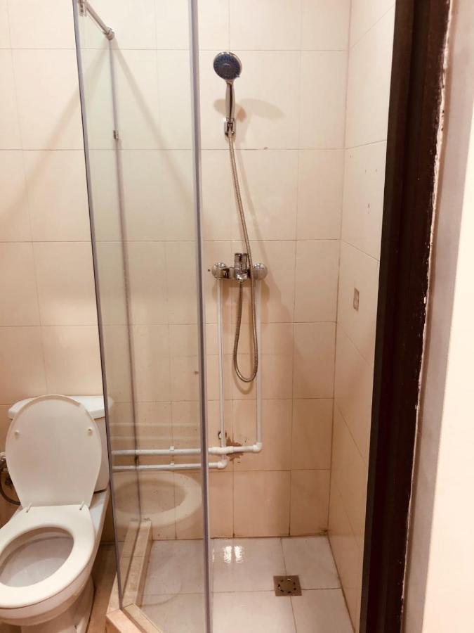 It Hotel Tumanyan Street Erevan Esterno foto